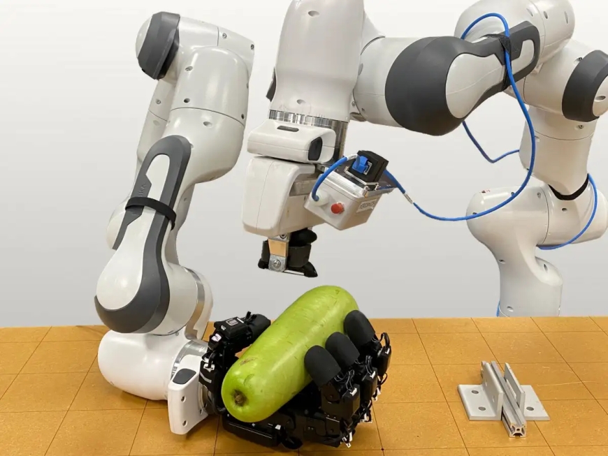 Our latest advances in robot dexterity